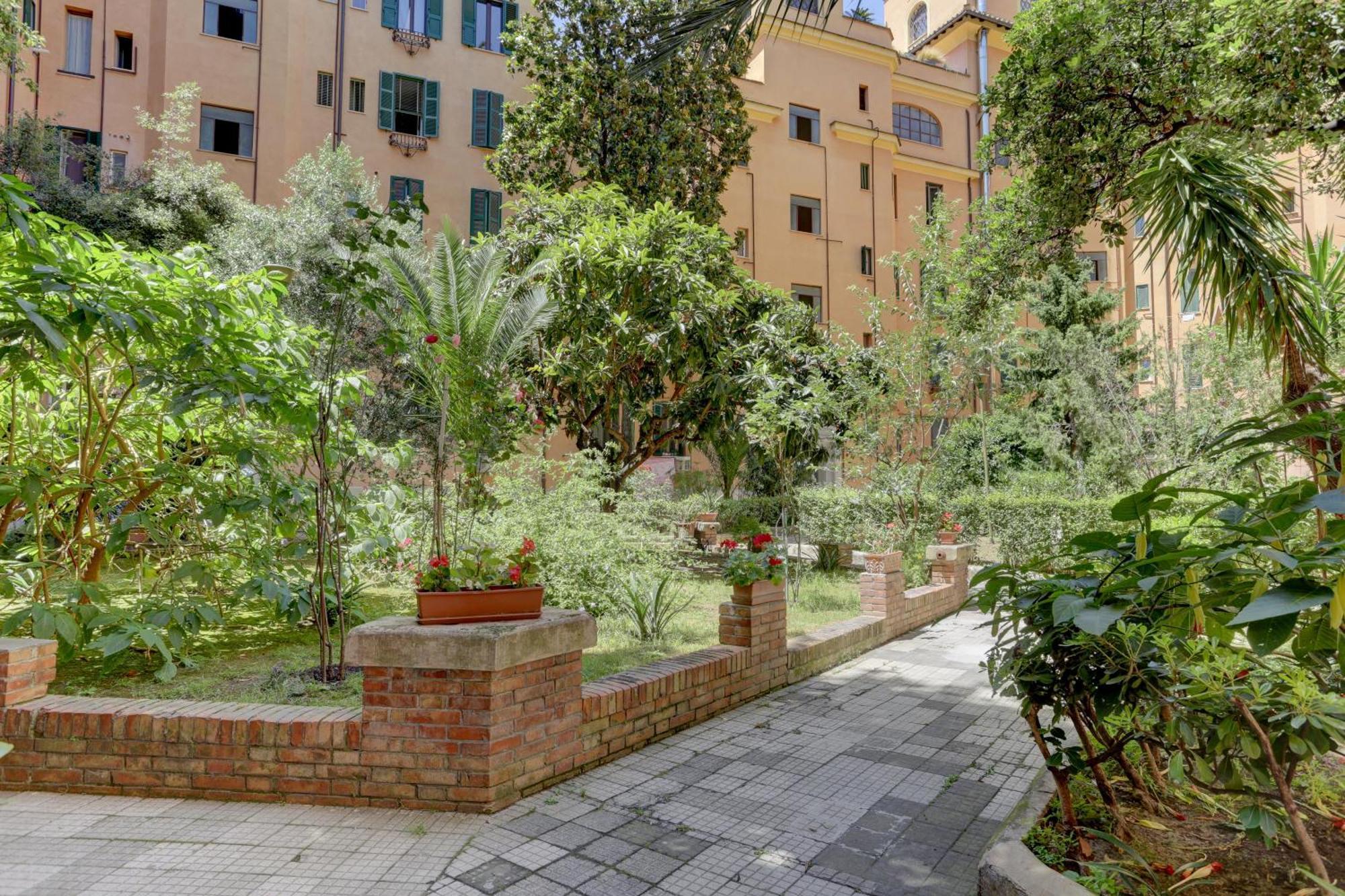 Vatican Doria 64 - And Apartment Rome
