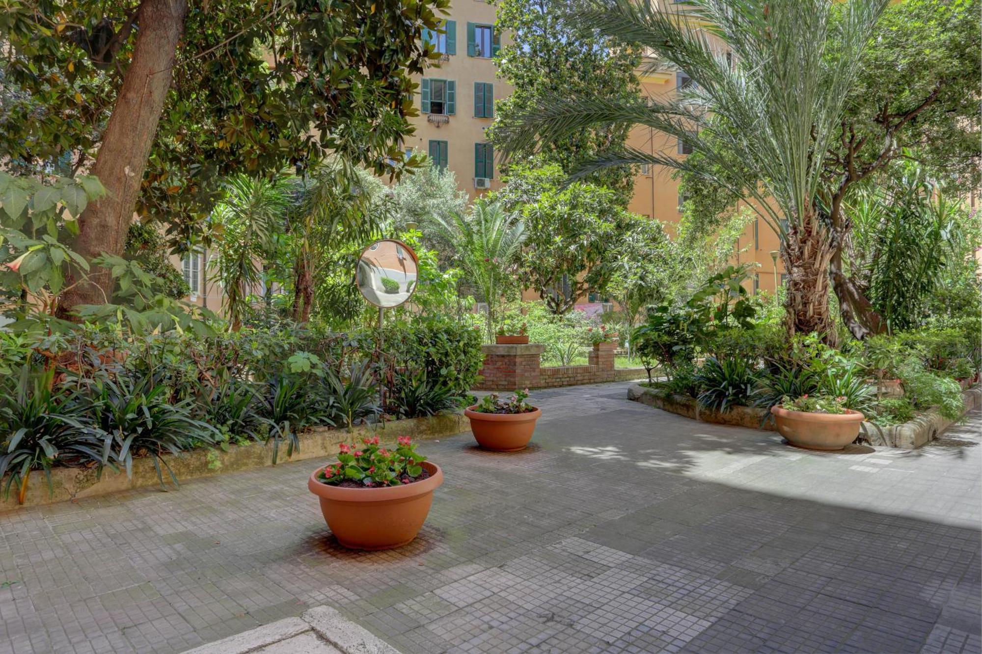 Apartment Vatican Doria 64 - And *